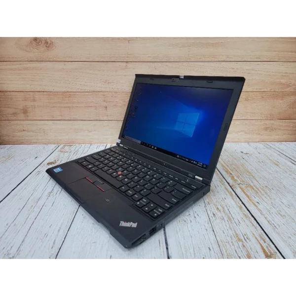 LAPTOP LENOVO THINKPAD X230 I5 GEN3-RAM DDR3 4GB-HDD 320GB-LAYAR 12,5"