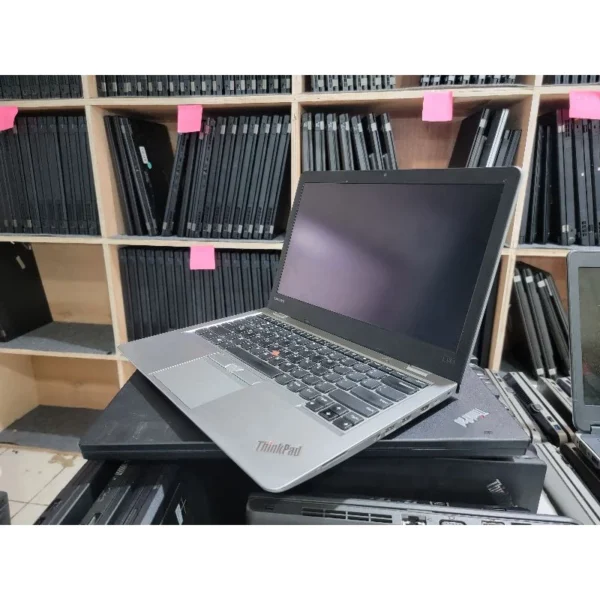 LAPTOP LENOVO THINKPAD 13 CORE I5 7200-RAM 8GB-SSD 128GB-WIN 10 PRO