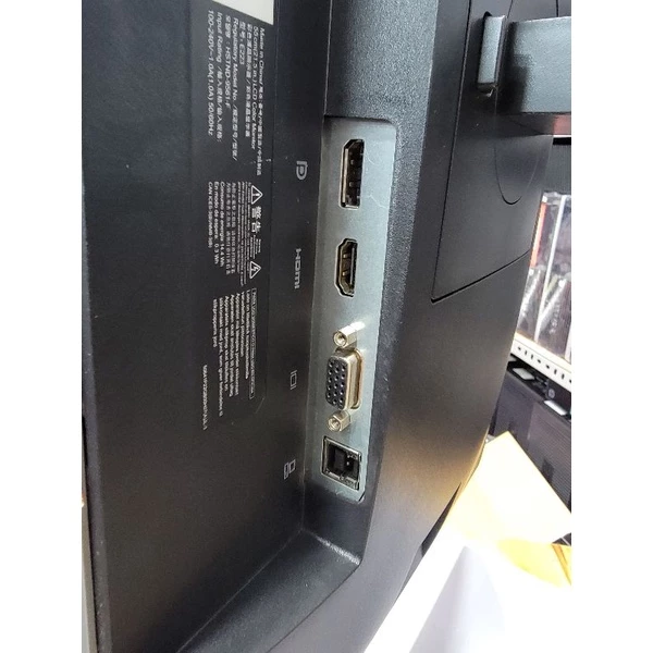 MONITOR HP E223 22 INCHI IPS FRAMELESS MODEL BISA PUTAR DAN NAIK TURUN
