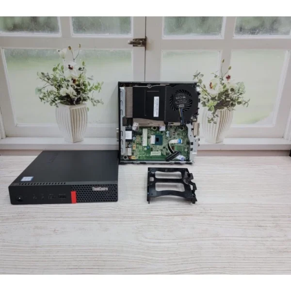 PC MINI LENOVO THINKCENTRE M910Q CORE I7 GEN7/RAM DDR4 8GB/SSD 256GB